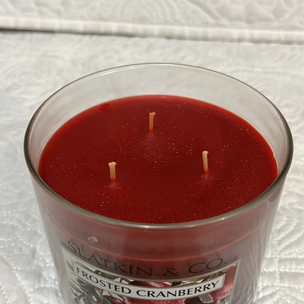 BB&W frosted cranberry theee wick and‎ cranberry woods single wick candles, new